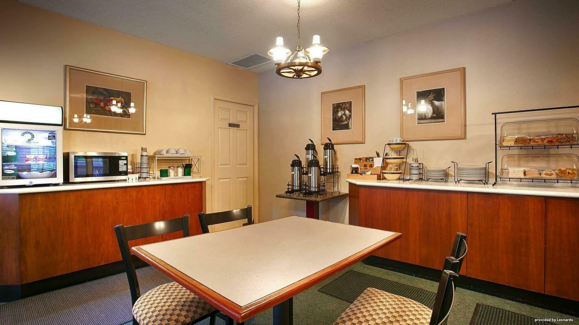 Best Western Stagecoach Inn Pollock Pines Buitenkant foto
